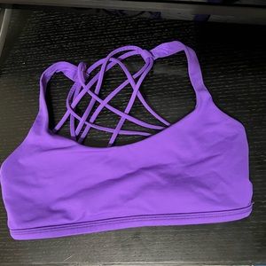 Lululemon free to be wild size 6